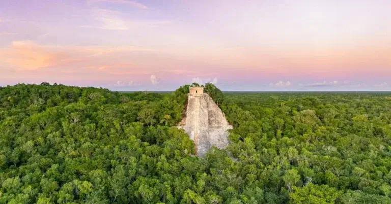 Cómo los viajeros del Reino Unido y EE. UU. están moldeando el panorama turístico de México en 2025