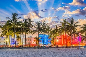 Experience the Sparkling Holiday Season and Art Festivals in Miami Beach This December