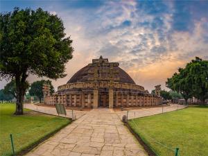 Upplev Hållbar och Varierad Turism i Madhya Pradesh på USTOA 2025