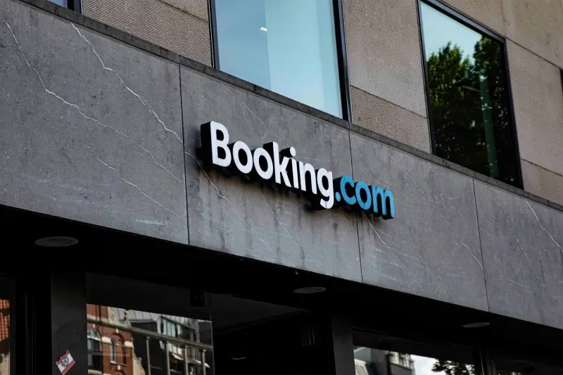 How AI Discovery Is Undermining Booking.com’s Visibility Business