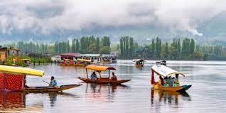 How J&K’s tourist surge and infrastructure plans reshape transfers and last‑mile mobility