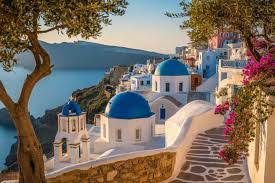 Greece’s 2025 tourism peak: arrivals, receipts and transport implications