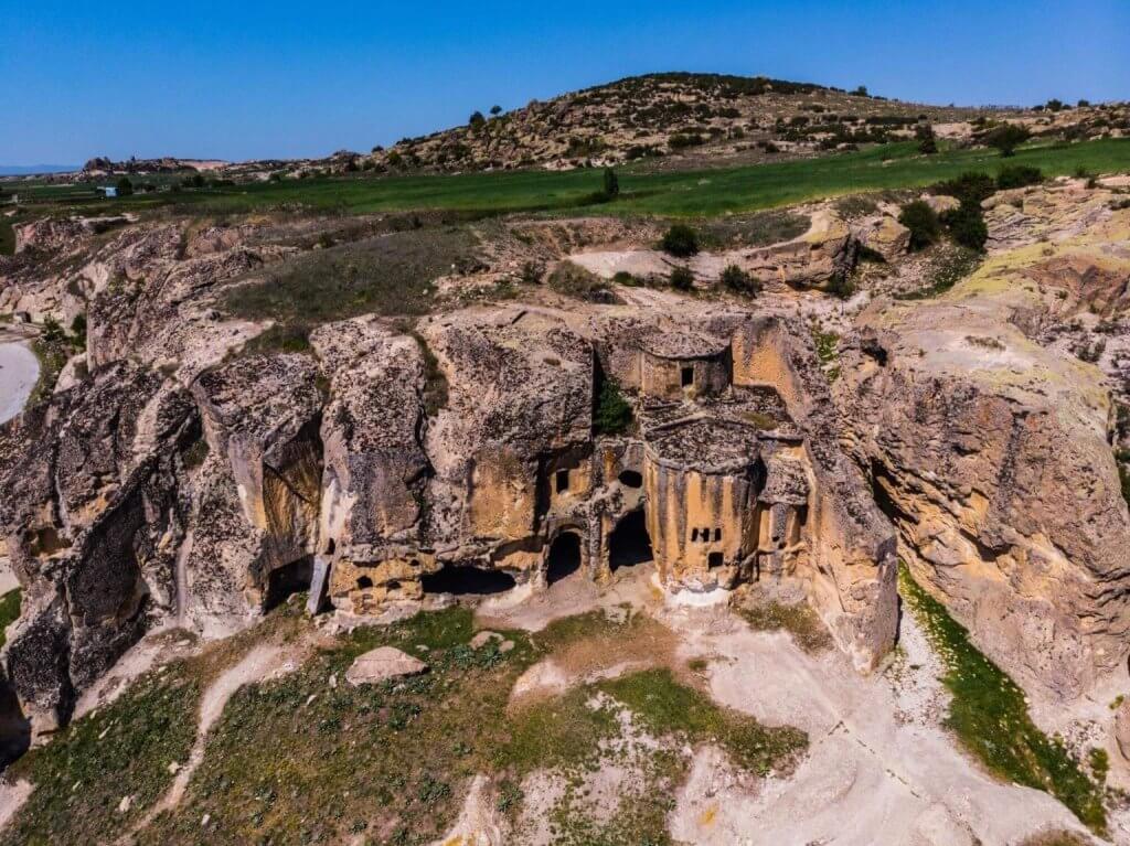 Phrygian Valley Guide: Midas’ Yazılıkaya, Ayazin Caves and Remote Monuments